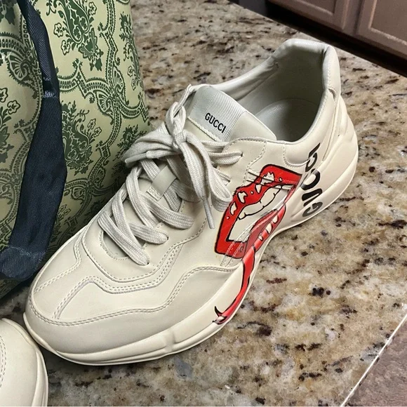 Rhyton “Mouth” Shoes